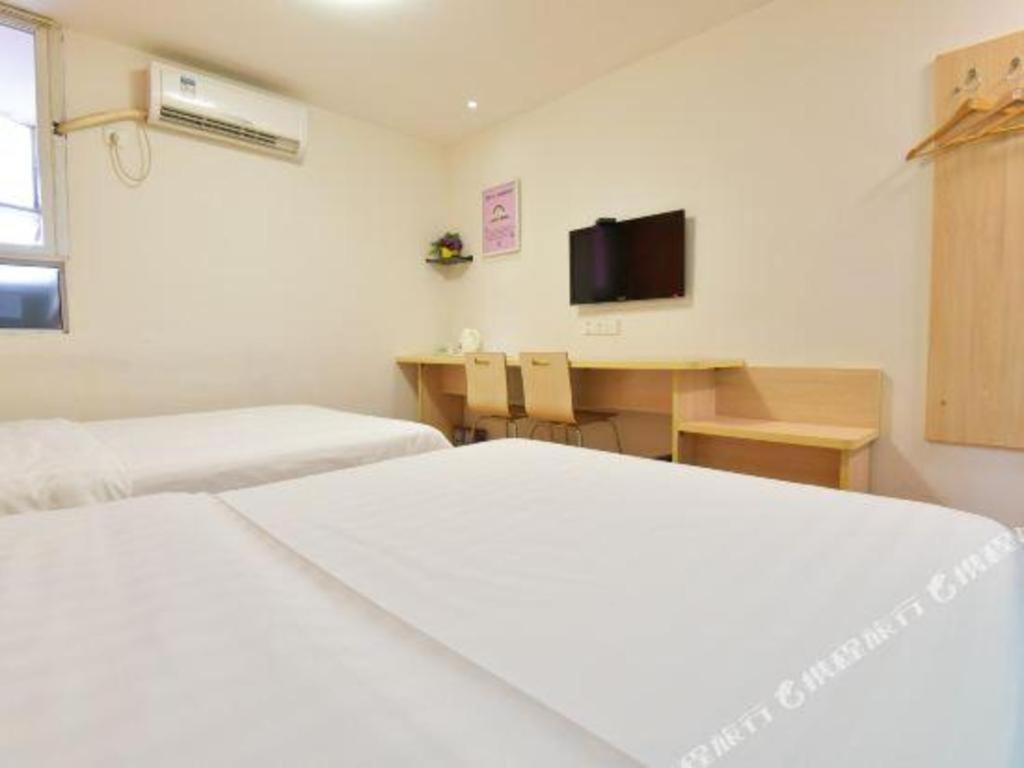 7 Days Inn Luzhou Commercial Pedestrian Street Center Buitenkant foto