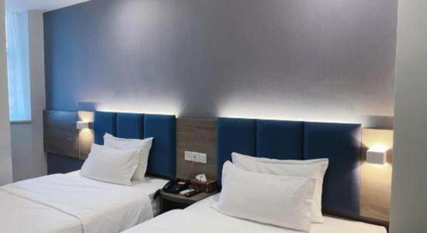 7 Days Inn Luzhou Commercial Pedestrian Street Center Buitenkant foto